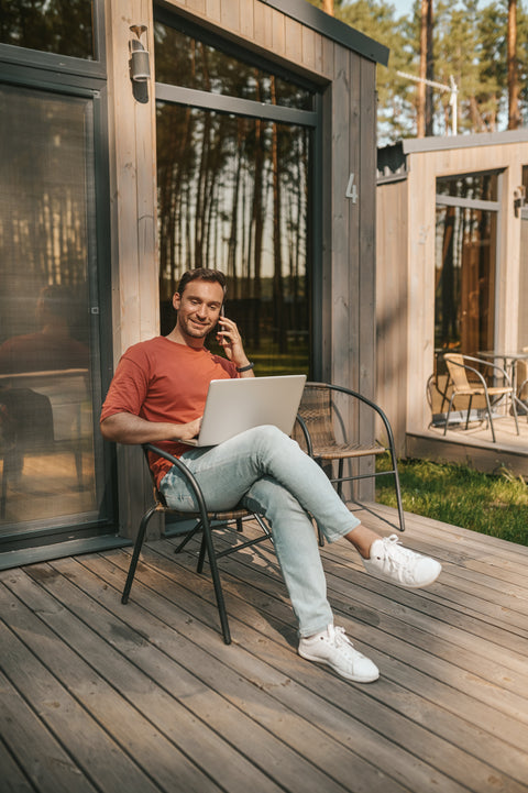 Télétravail dans les Laurentides : travailler d’un chalet pour casser la routine et changer d’air